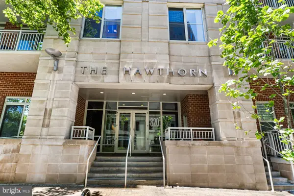 820 N Pollard St #912, ARLINGTON, VA 22203