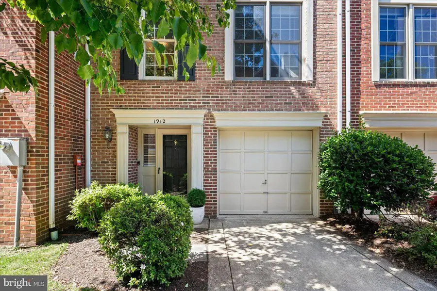 1912 N Daniel St, Arlington, VA 22201 - #2