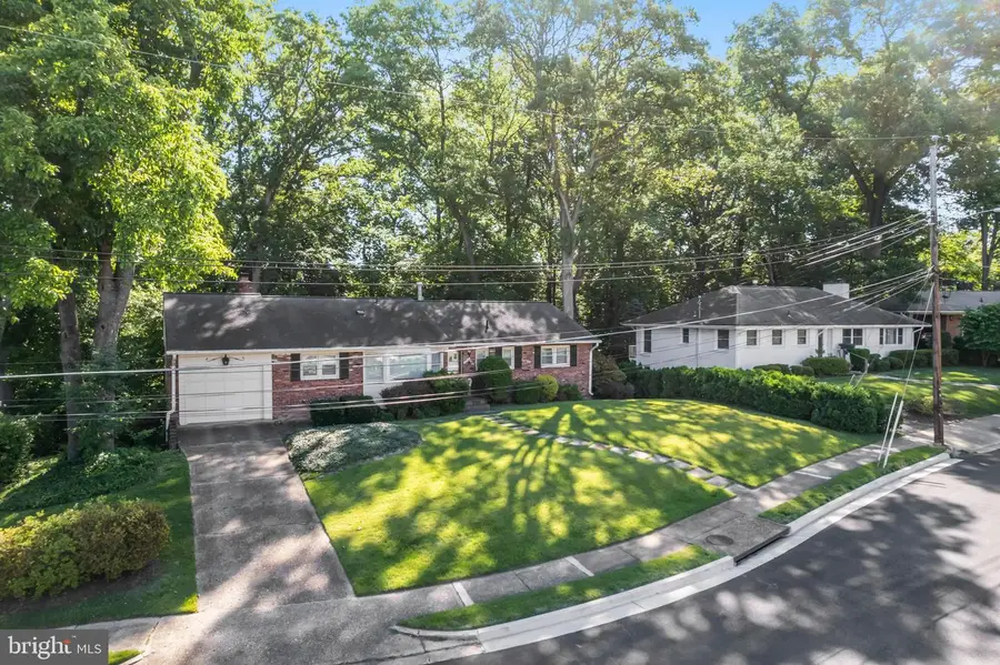 4017 N Stafford St, Arlington, VA 22207 - #2