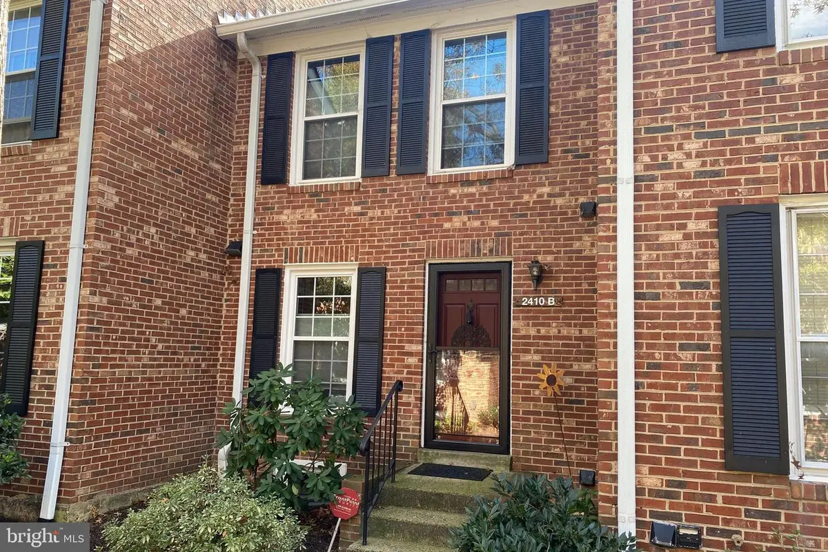 2410 S Walter Reed Dr #2, Arlington, VA 22206 - #1
