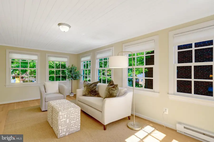 1059 N Montana St, Arlington, VA 22205 - #3