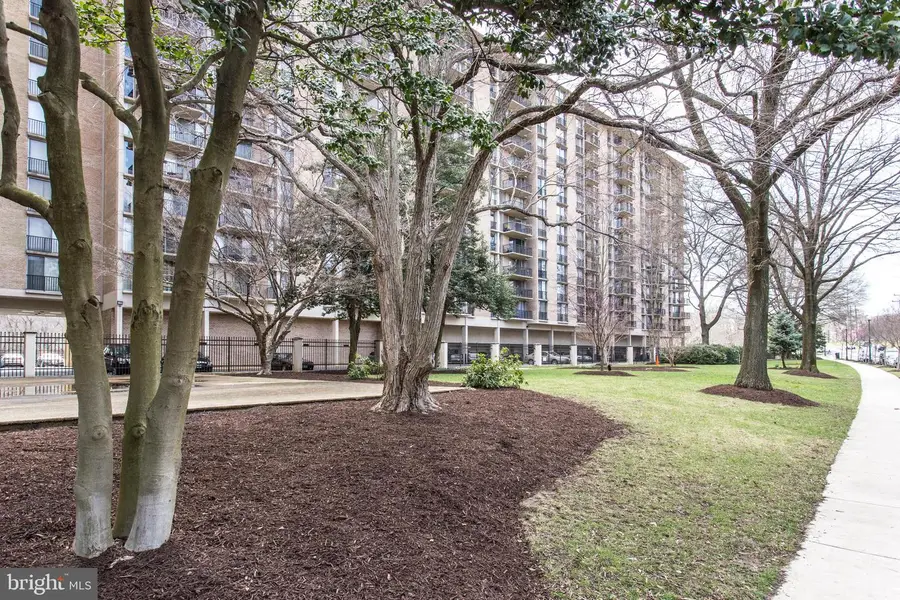 4600 S Four Mile Run Dr #226, Arlington, VA 22204 - #3