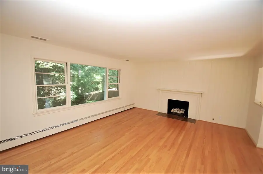 4106 N Richmond St, Arlington, VA 22207 - #2