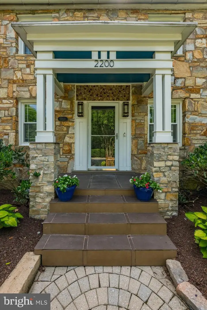 2200 N Pollard St, Arlington, VA 22207 - #2