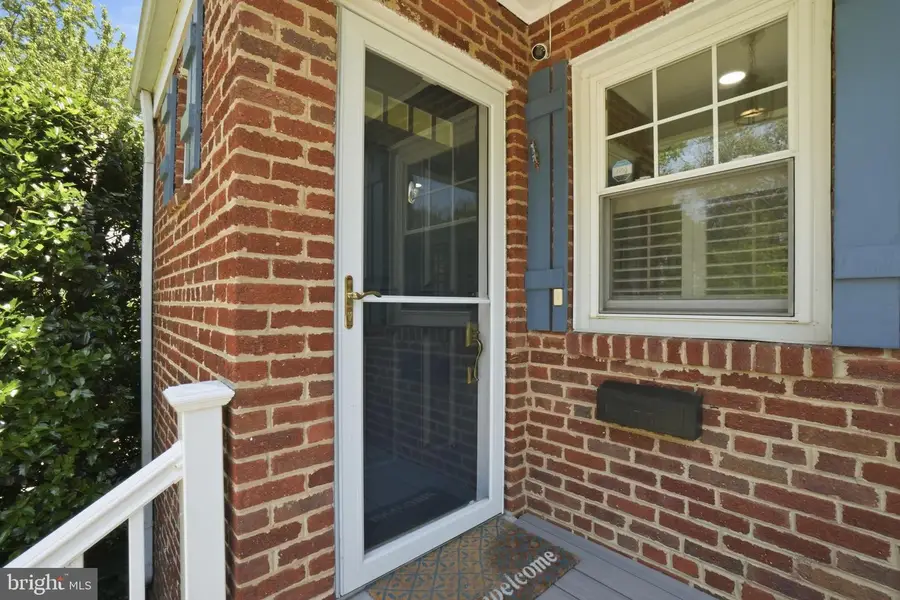 115 S Kensington St, Arlington, VA 22204 - #2