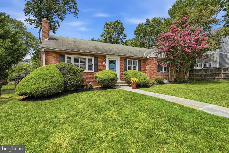 6719 Williamsburg Blvd, Arlington, VA 22213 - #2