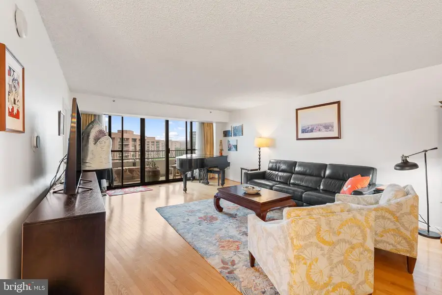 1300 Crystal Dr #1206s, Arlington, VA 22202 - #3
