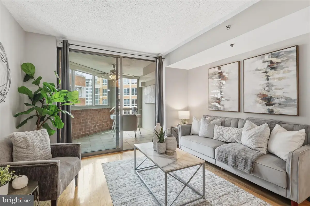 1001 N Vermont St #804, Arlington, VA 22201 - #1
