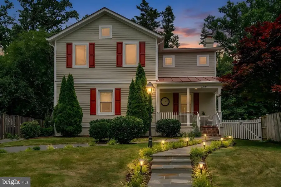 2249 N Wakefield St N, Arlington, VA 22207 - #2