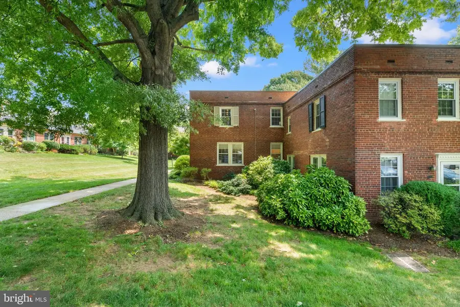 1021 S Barton St #124, Arlington, VA 22204 - #2