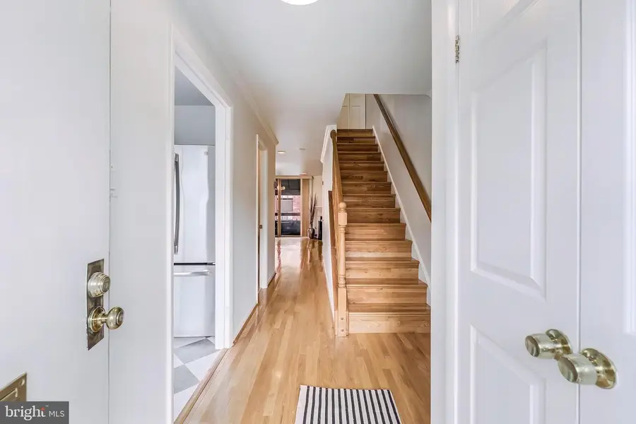 1763 S Hayes St #2, Arlington, VA 22202 - #2