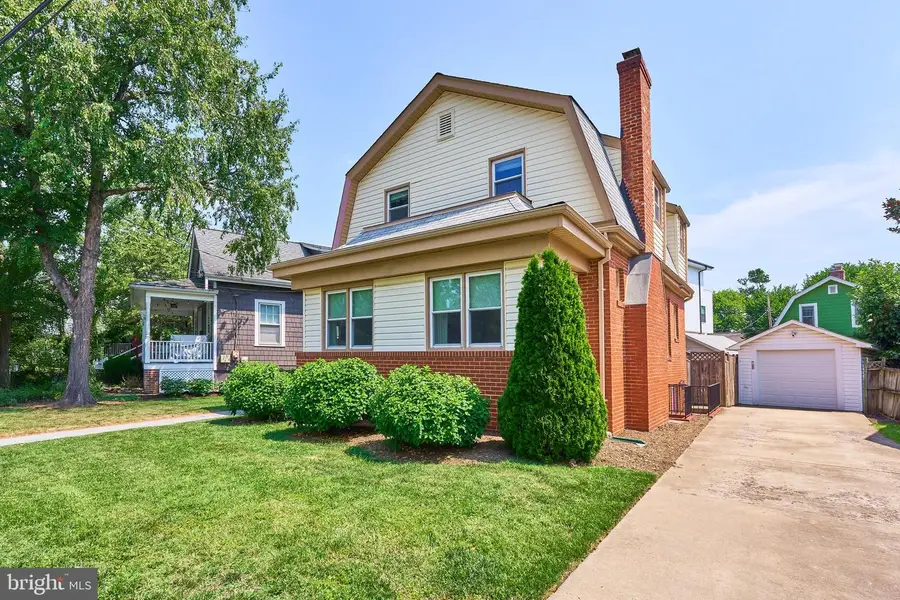 255 N Bryan St, Arlington, VA 22201 - #3