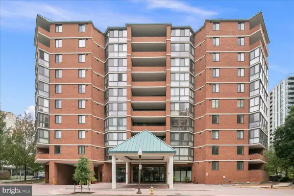 1001 N Randolph St #913, ARLINGTON, VA 22201