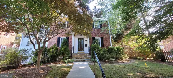 6148 12th Rd N, ARLINGTON, VA 22205