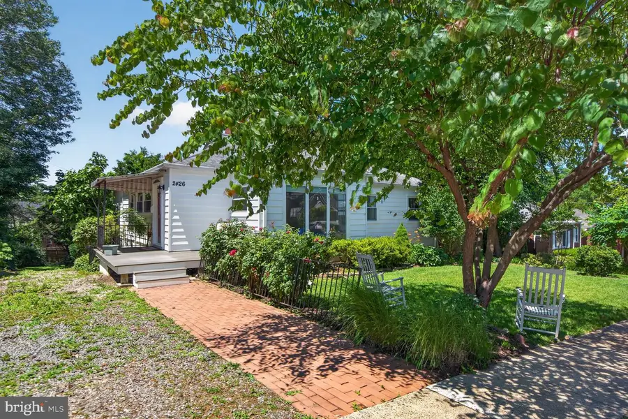 2426 N Nottingham St, Arlington, VA 22207 - #2