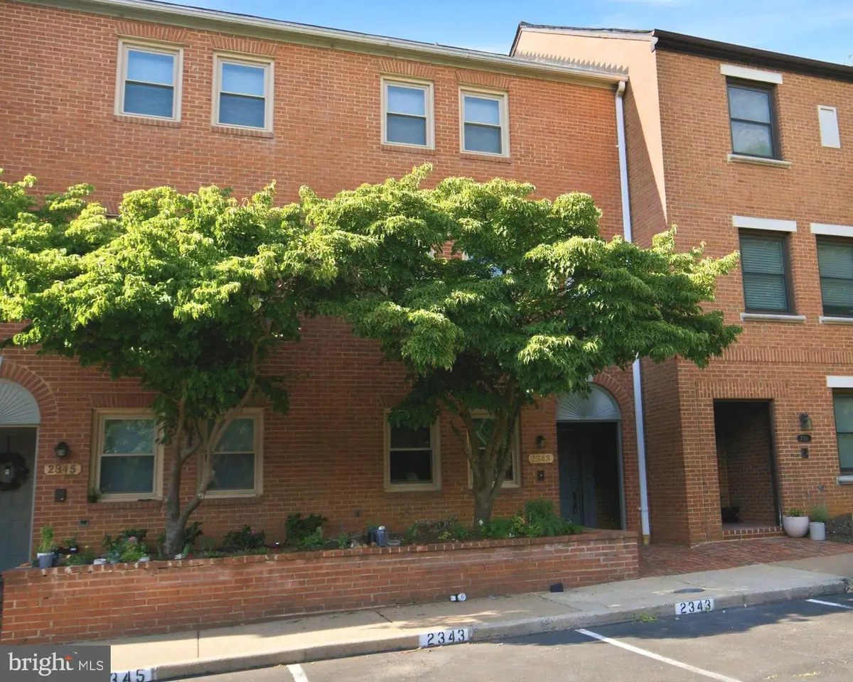 2343 9th St S, Arlington, VA 22204 - #1