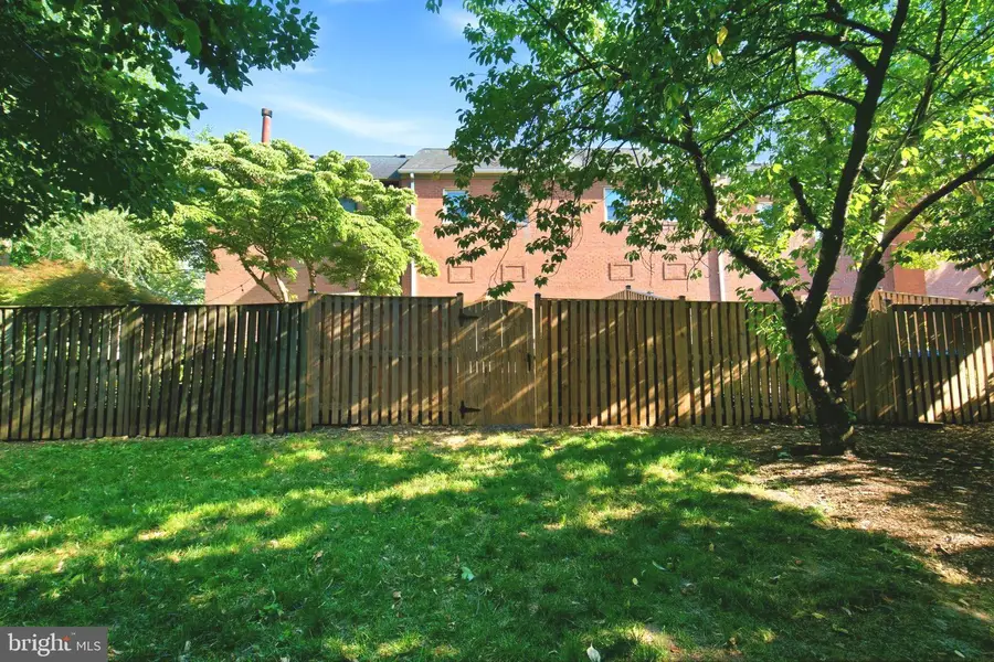 2343 9th St S, Arlington, VA 22204 - #2