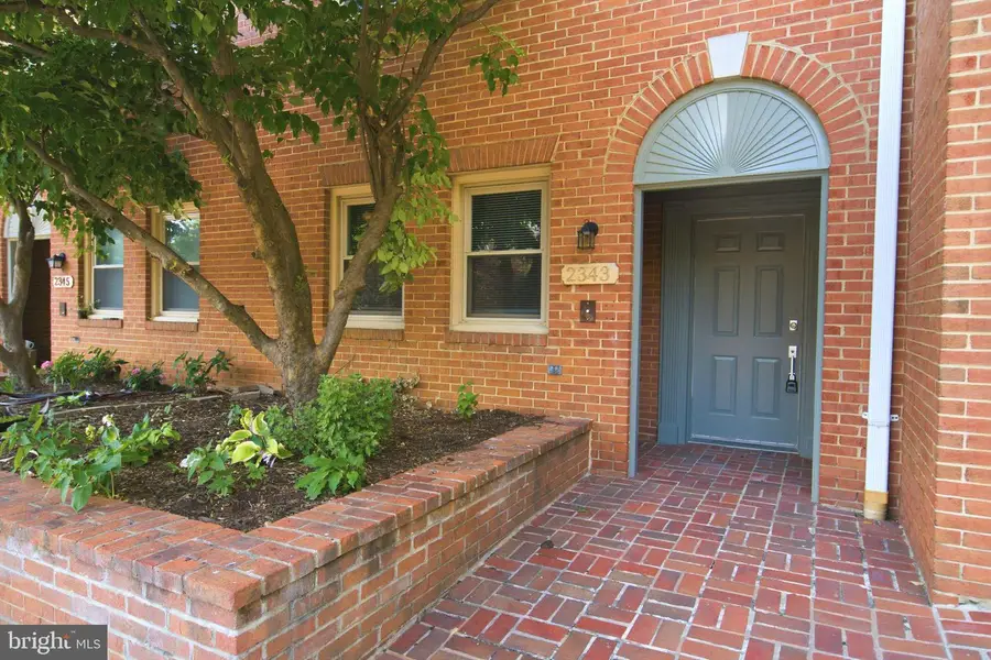 2343 9th St S, Arlington, VA 22204 - #3