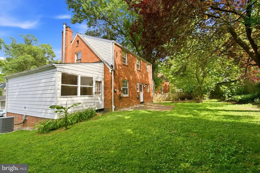 986 N Powhatan St, Arlington, VA 22205 - #2