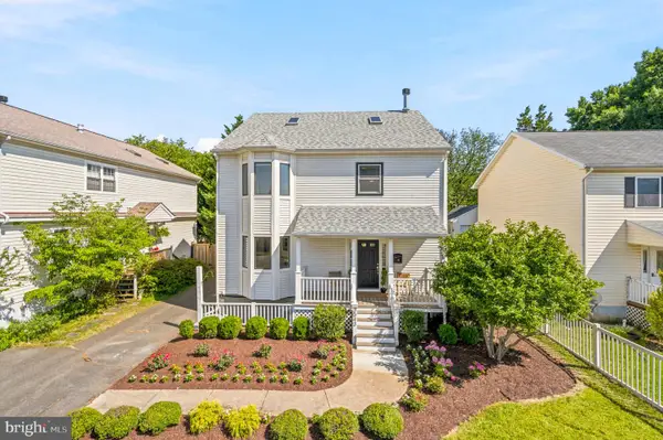 3543 18th St S, ARLINGTON, VA 22204