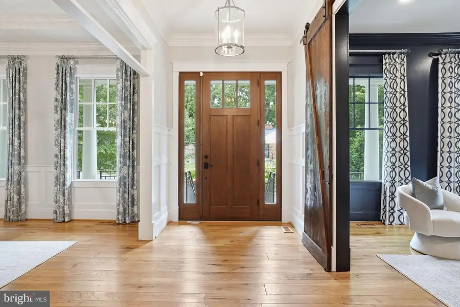 3555 N Dickerson St, Arlington, VA 22207 - #3
