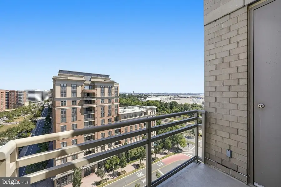 3650 S Glebe Rd #1145, Arlington, VA 22202 - #2