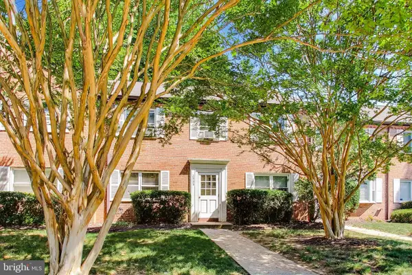 Address Withheld By Seller, ARLINGTON, VA 22204