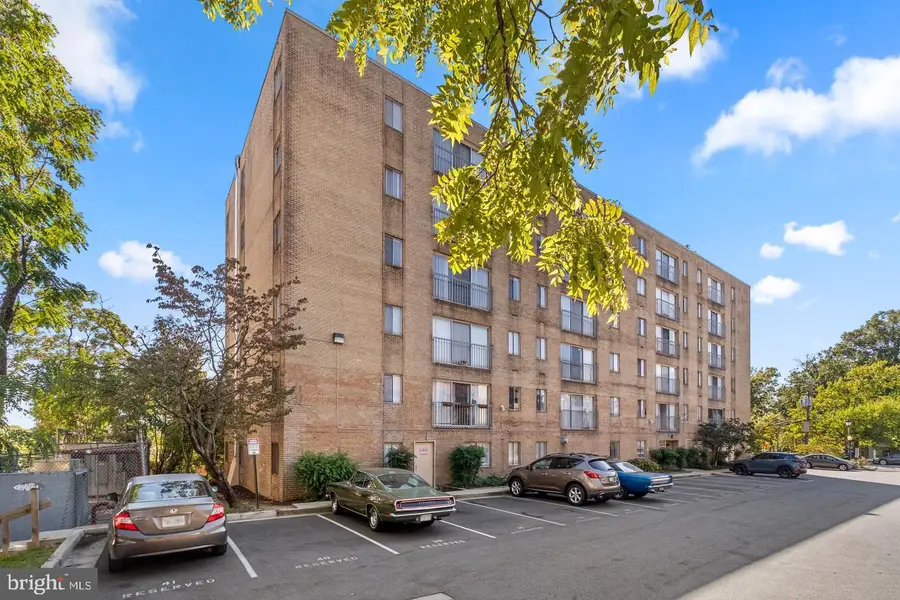Address Withheld By Seller, Arlington, VA 22204 - #3