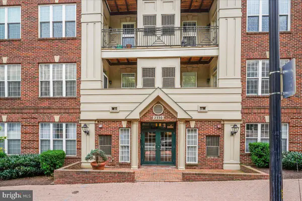 2330 14th St N #407, ARLINGTON, VA 22201