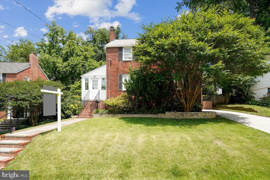 1027 N Mckinley Rd, Arlington, VA 22205 - #3
