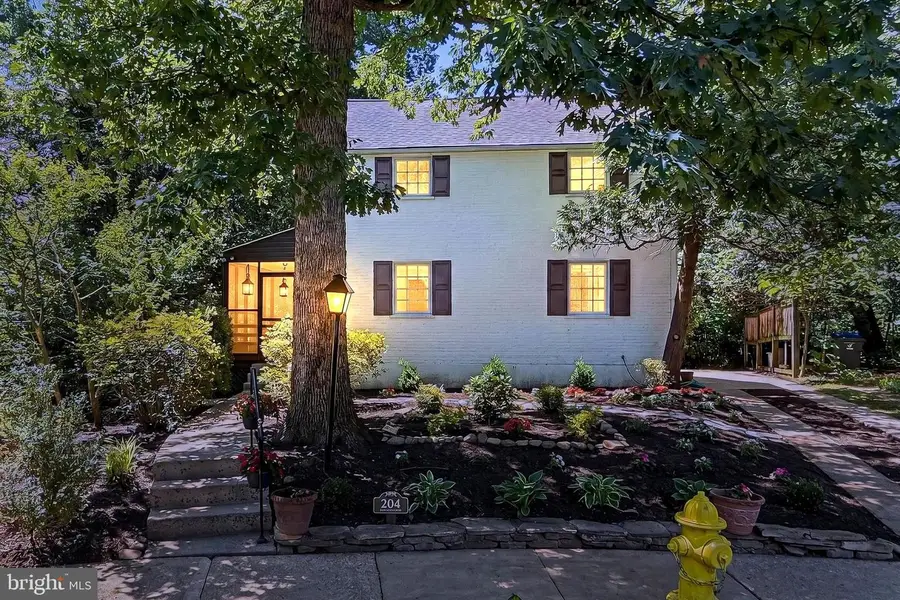 204 N Evergreen St, Arlington, VA 22203 - #2