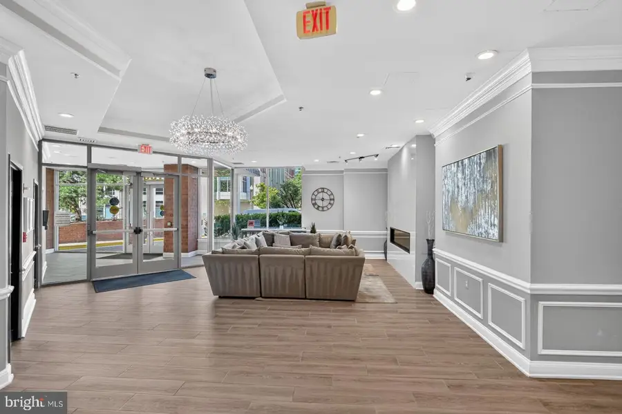 1001 N Vermont St #811, Arlington, VA 22201 - #3