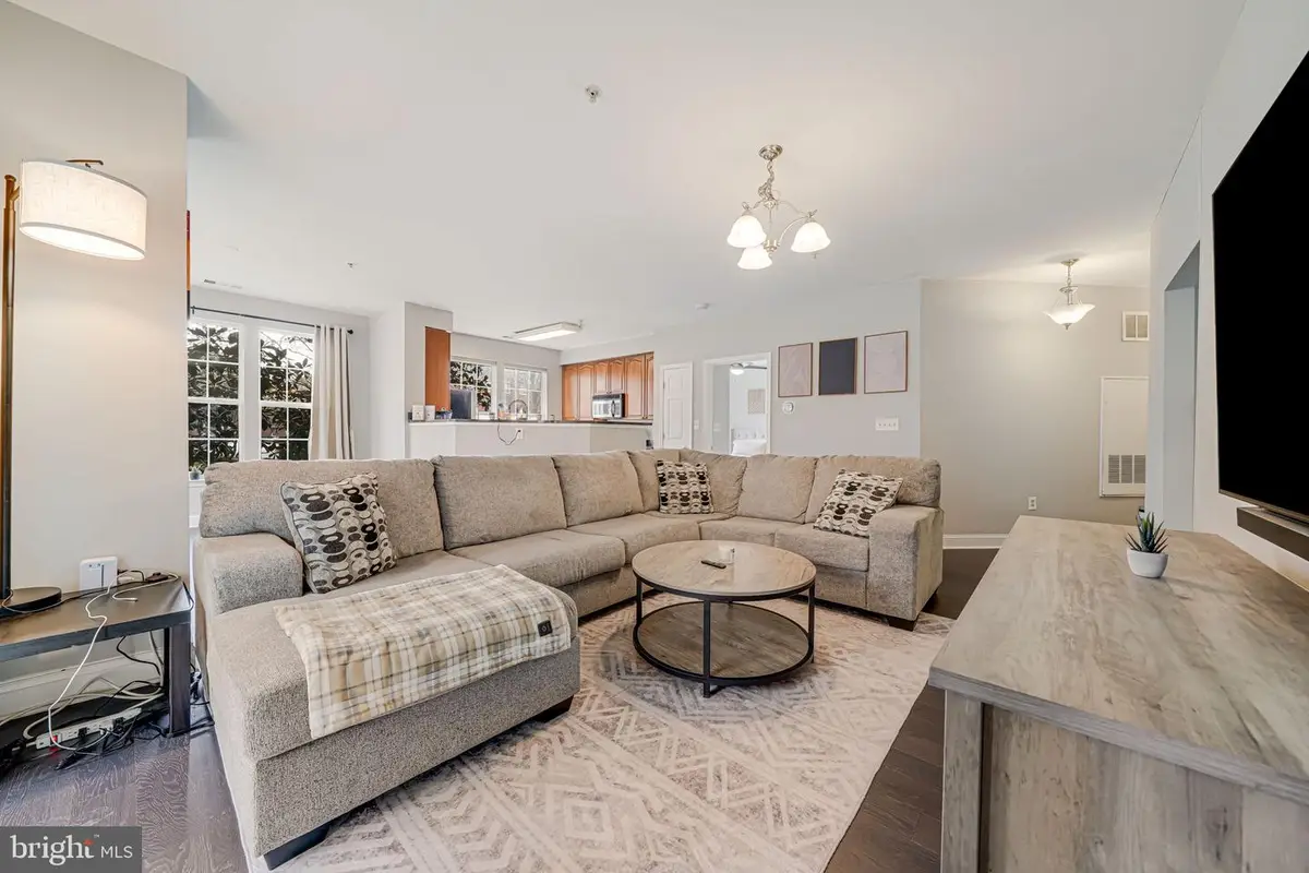 801 S Greenbrier St #113, Arlington, VA 22204 - #1