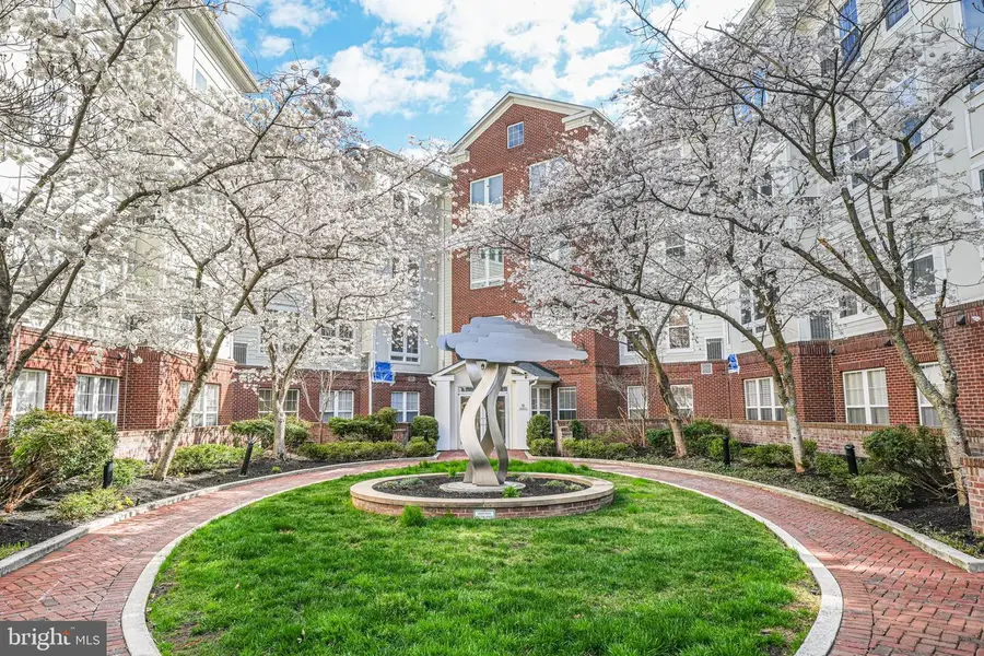 801 S Greenbrier St #113, Arlington, VA 22204 - #2