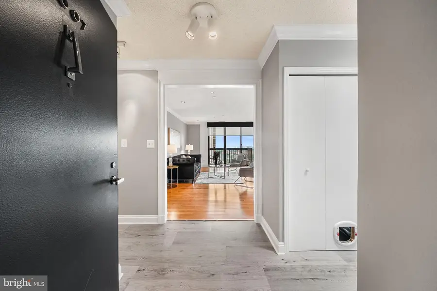 1016 Wayne St #1007, Arlington, VA 22204 - #2