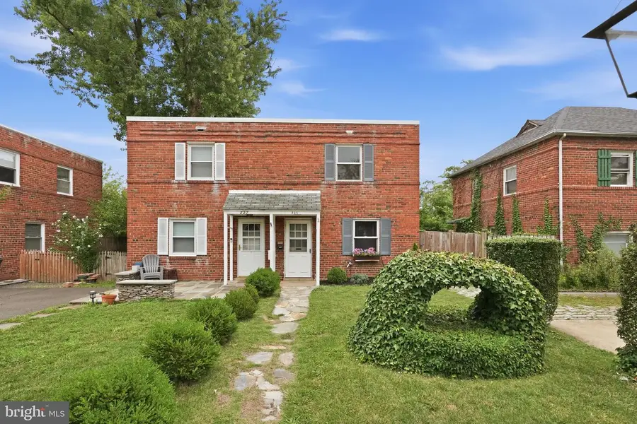 829 S Irving St, Arlington, VA 22204 - #3