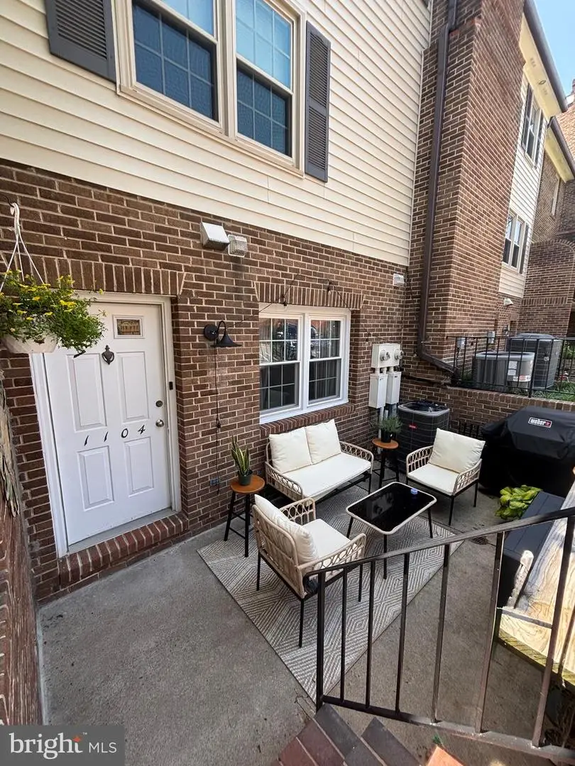 1104 N Stafford St #1, Arlington, VA 22201 - #1