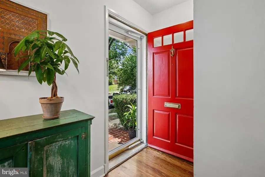 2840 S Buchanan St, Arlington, VA 22206 - #3