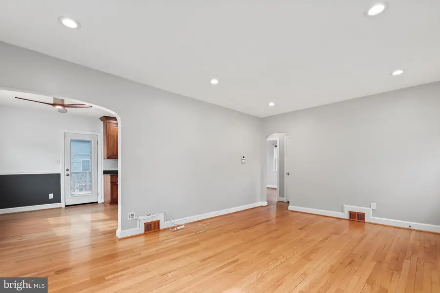 1200 N Roosevelt St, Arlington, VA 22205 - #3