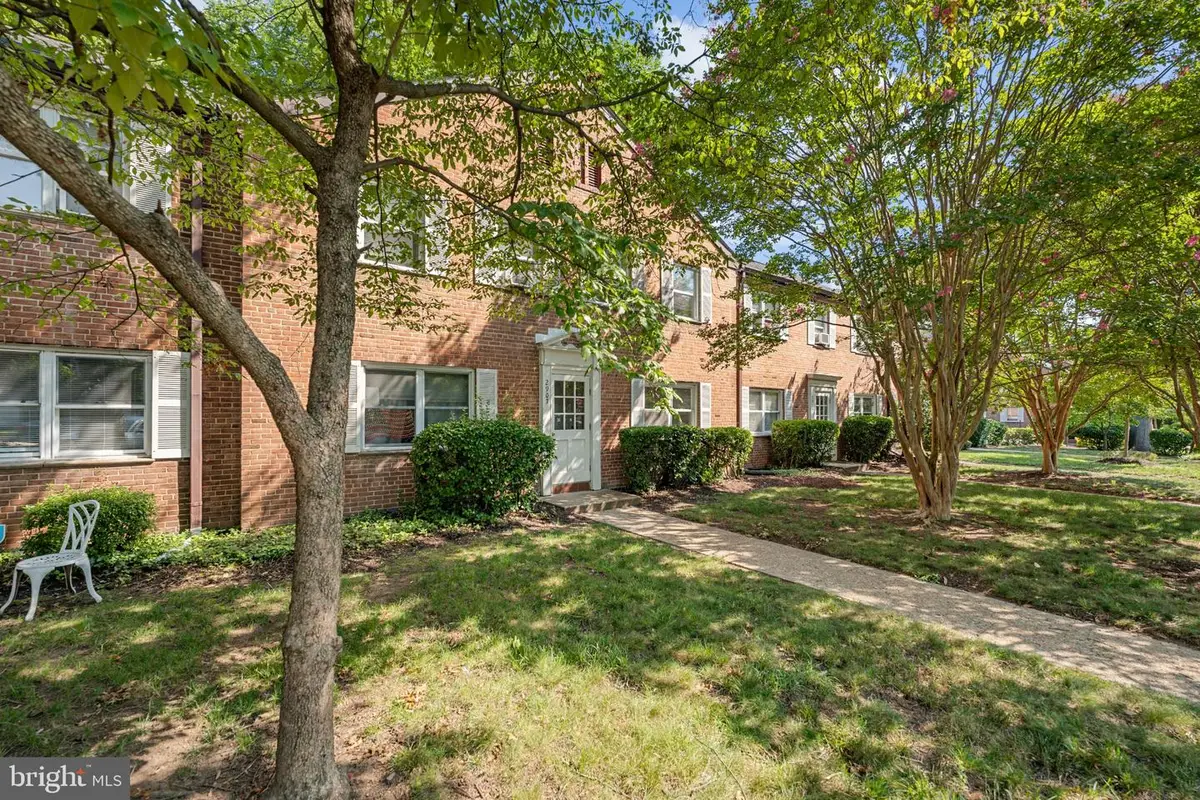 2907-b 16th Rd S #2907b, Arlington, VA 22204 - #1