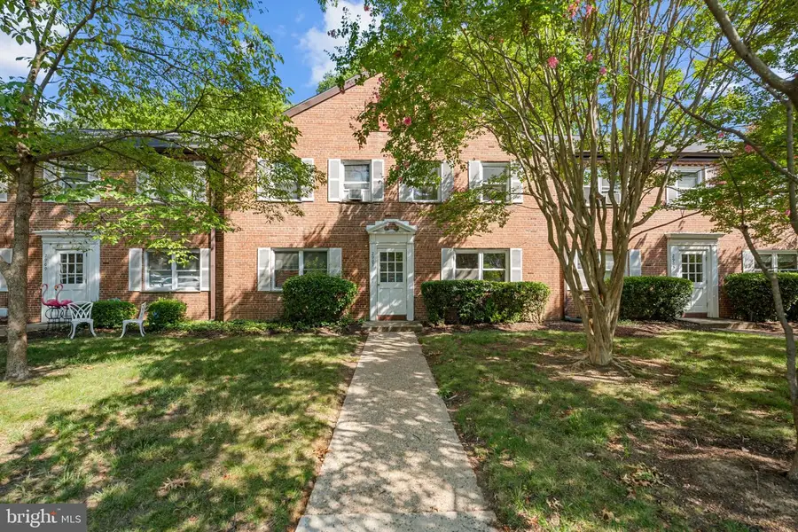 2907-b 16th Rd S #2907b, Arlington, VA 22204 - #2