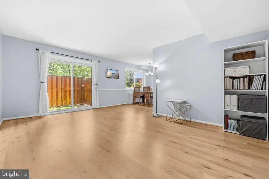 1502 S George Mason Dr #2, Arlington, VA 22204 - #2
