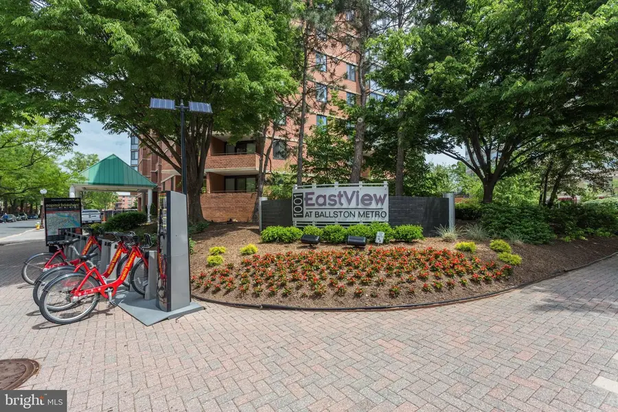 1001 N Randolph St #302, Arlington, VA 22201 - #2