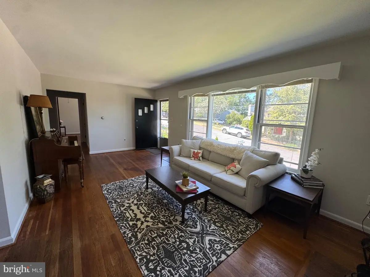 921 N Nottingham St, Arlington, VA 22205 - #1