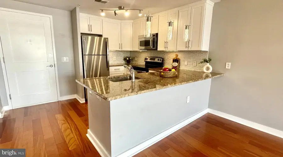 888 N Quincy St #804, Arlington, VA 22203 - #3