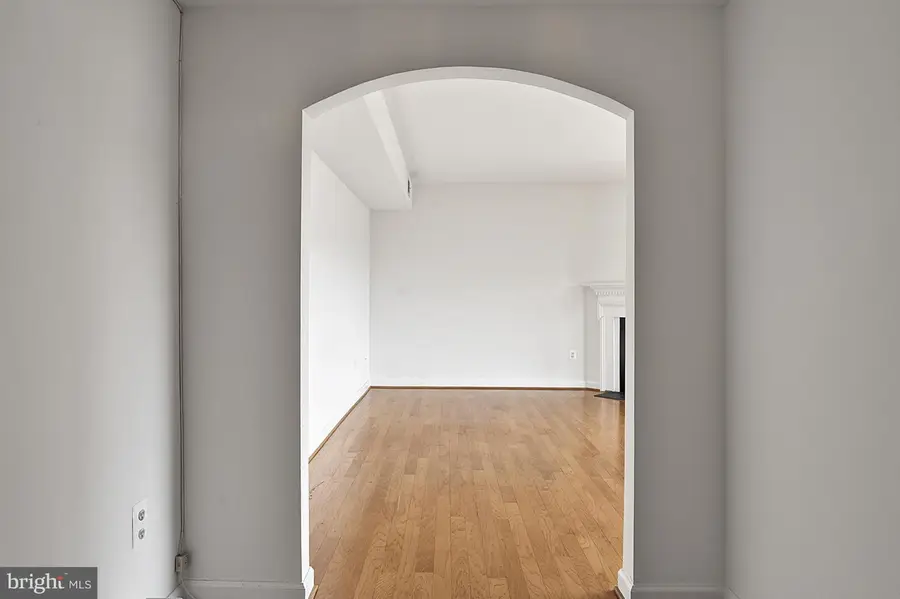 1021 Arlington Blvd #1212, Arlington, VA 22209 - #3