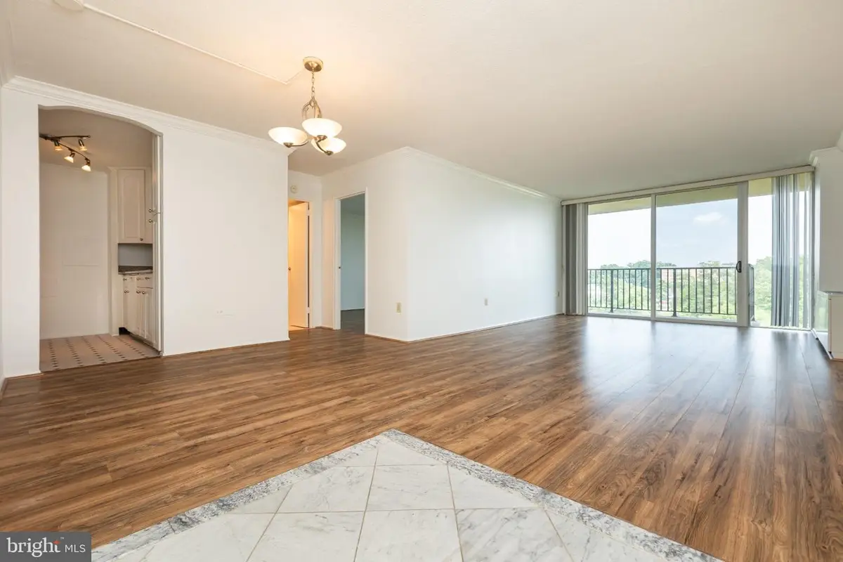 4600 S Four Mile Run Dr #1207, Arlington, VA 22204 - #1