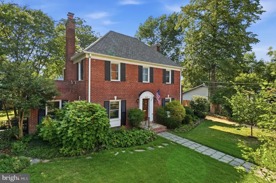 824 S Courthouse Rd, Arlington, VA 22204 - #2