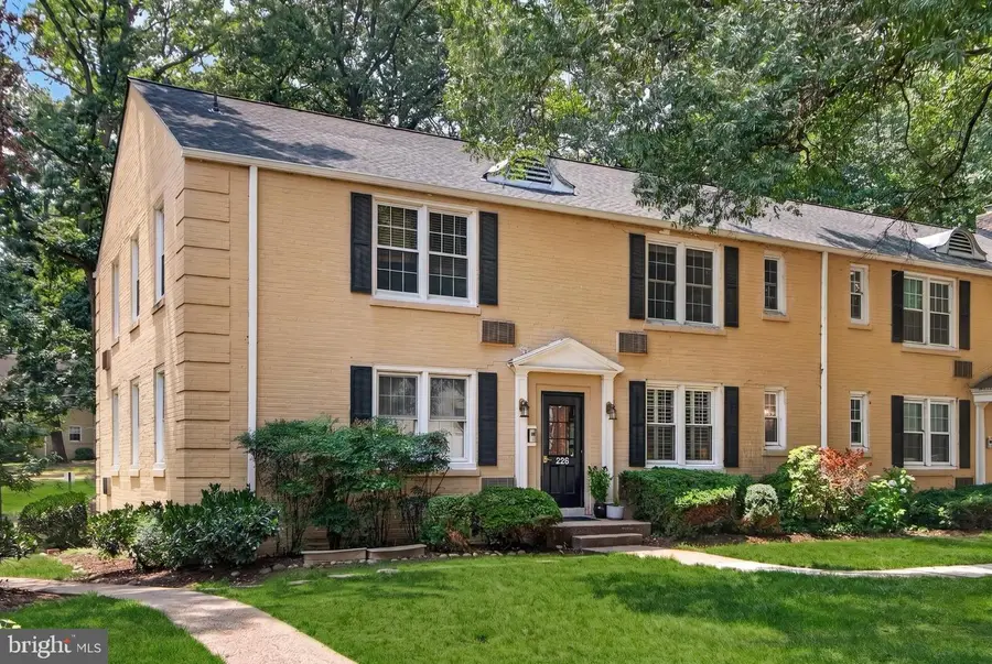 226 N Thomas St N #226-3, Arlington, VA 22203 - #3