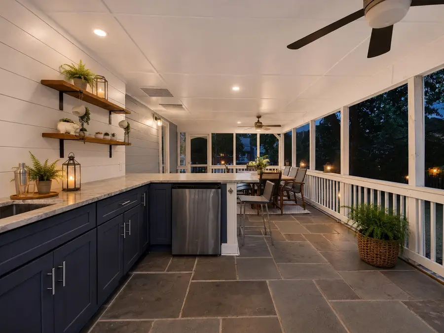 3831 N Vernon St N, Arlington, VA 22207 - #3